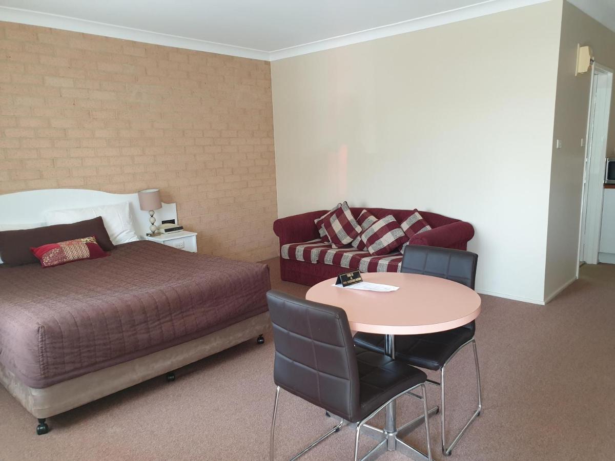 Blayney Central Motel Exterior photo
